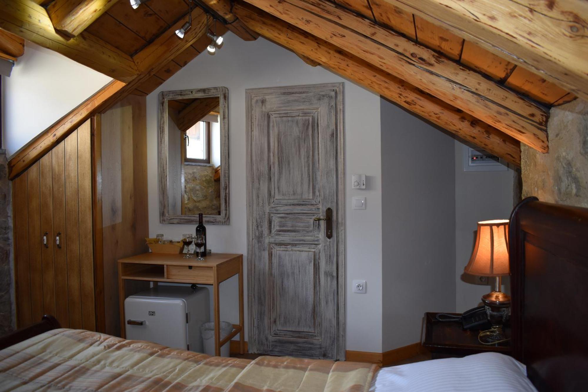 Alexandros Guesthouse Арахова Екстер'єр фото