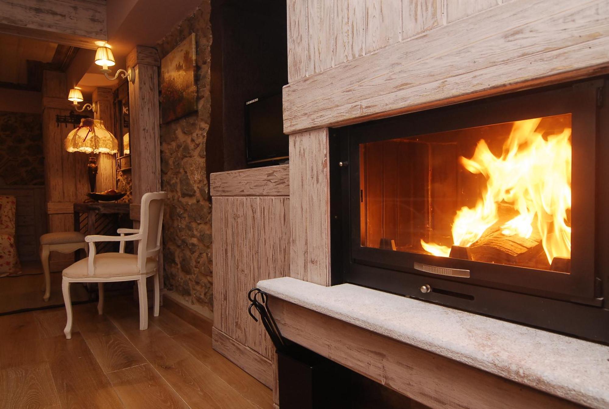Alexandros Guesthouse Арахова Екстер'єр фото