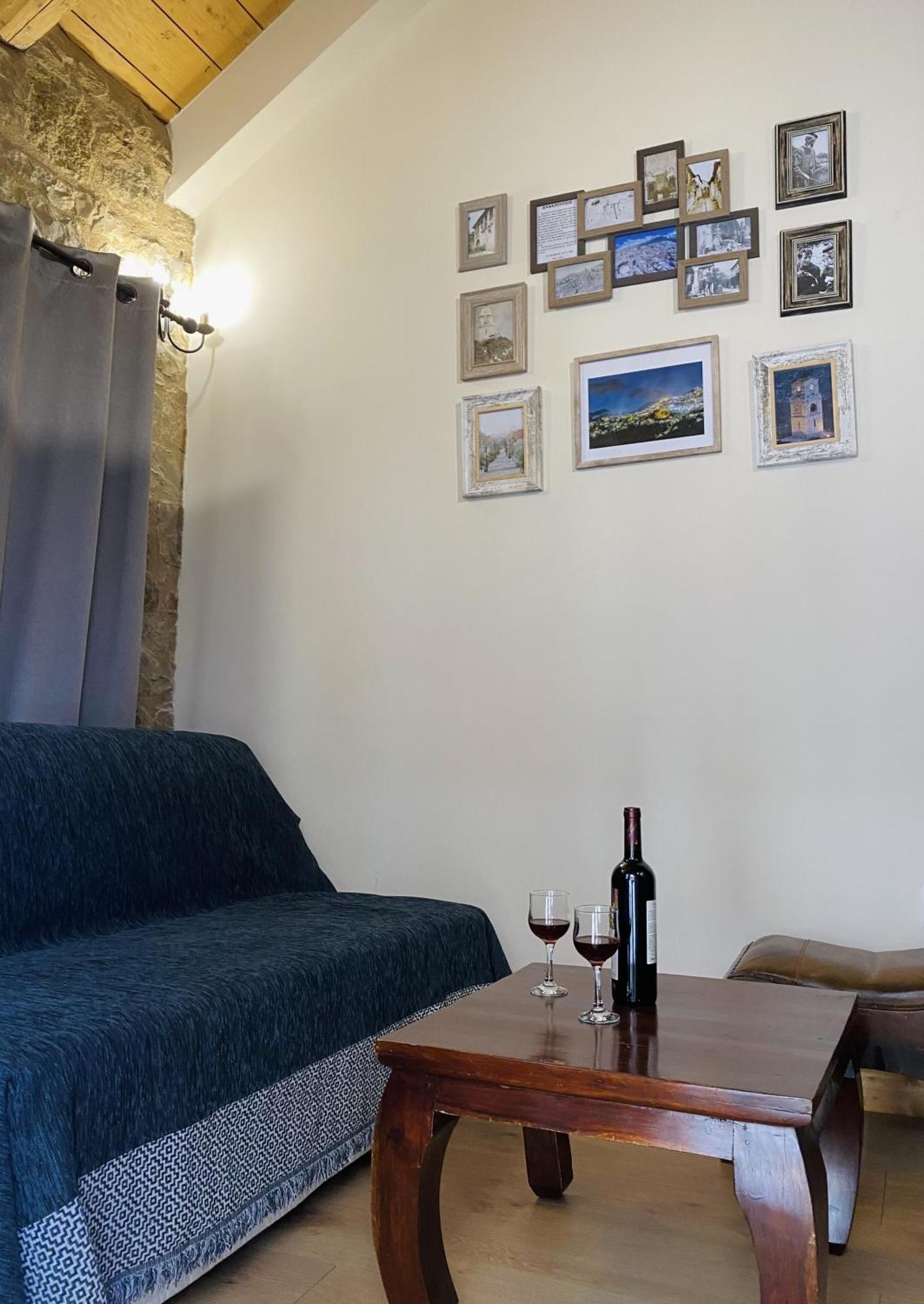 Alexandros Guesthouse Арахова Екстер'єр фото