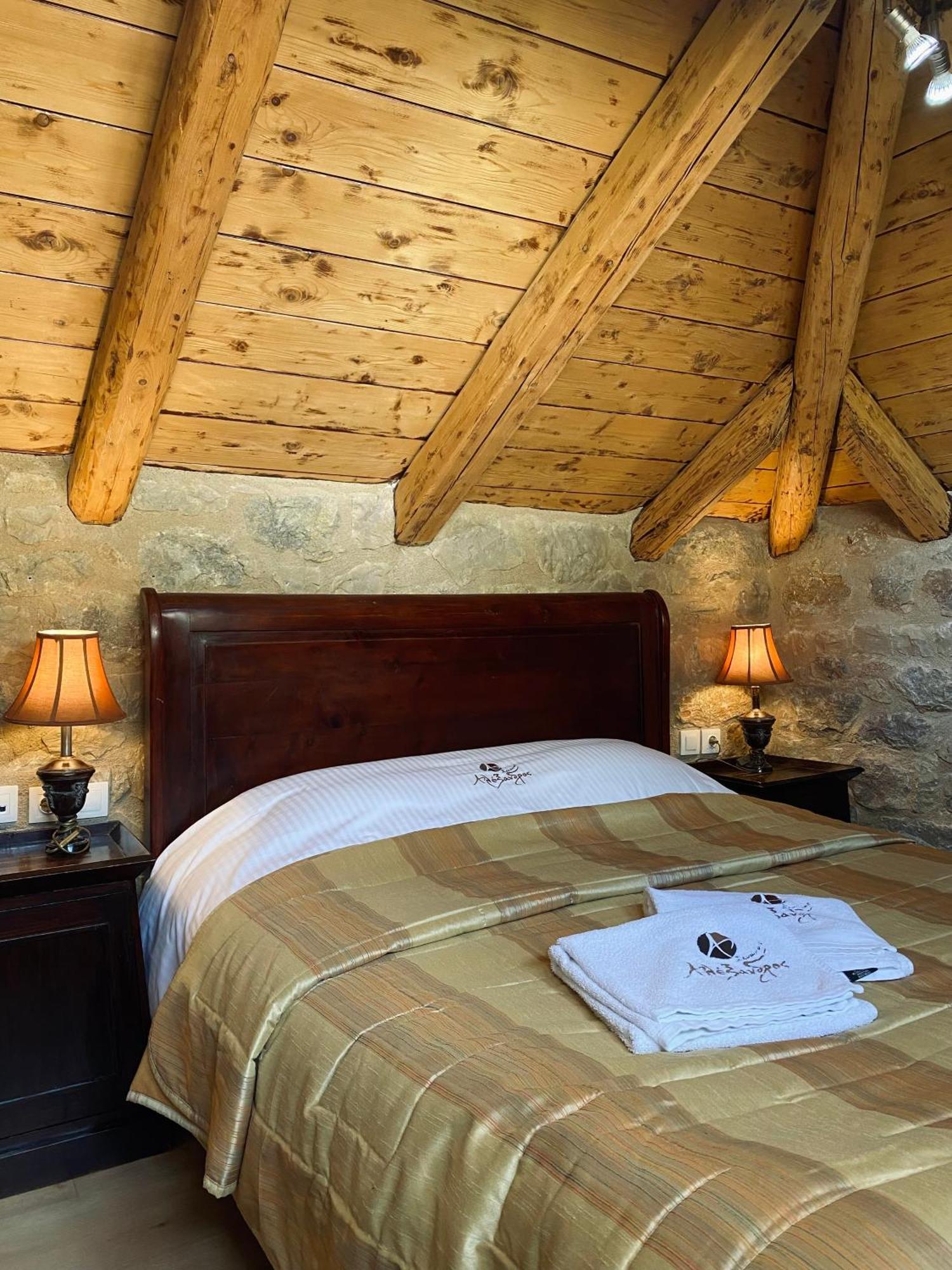 Alexandros Guesthouse Арахова Екстер'єр фото