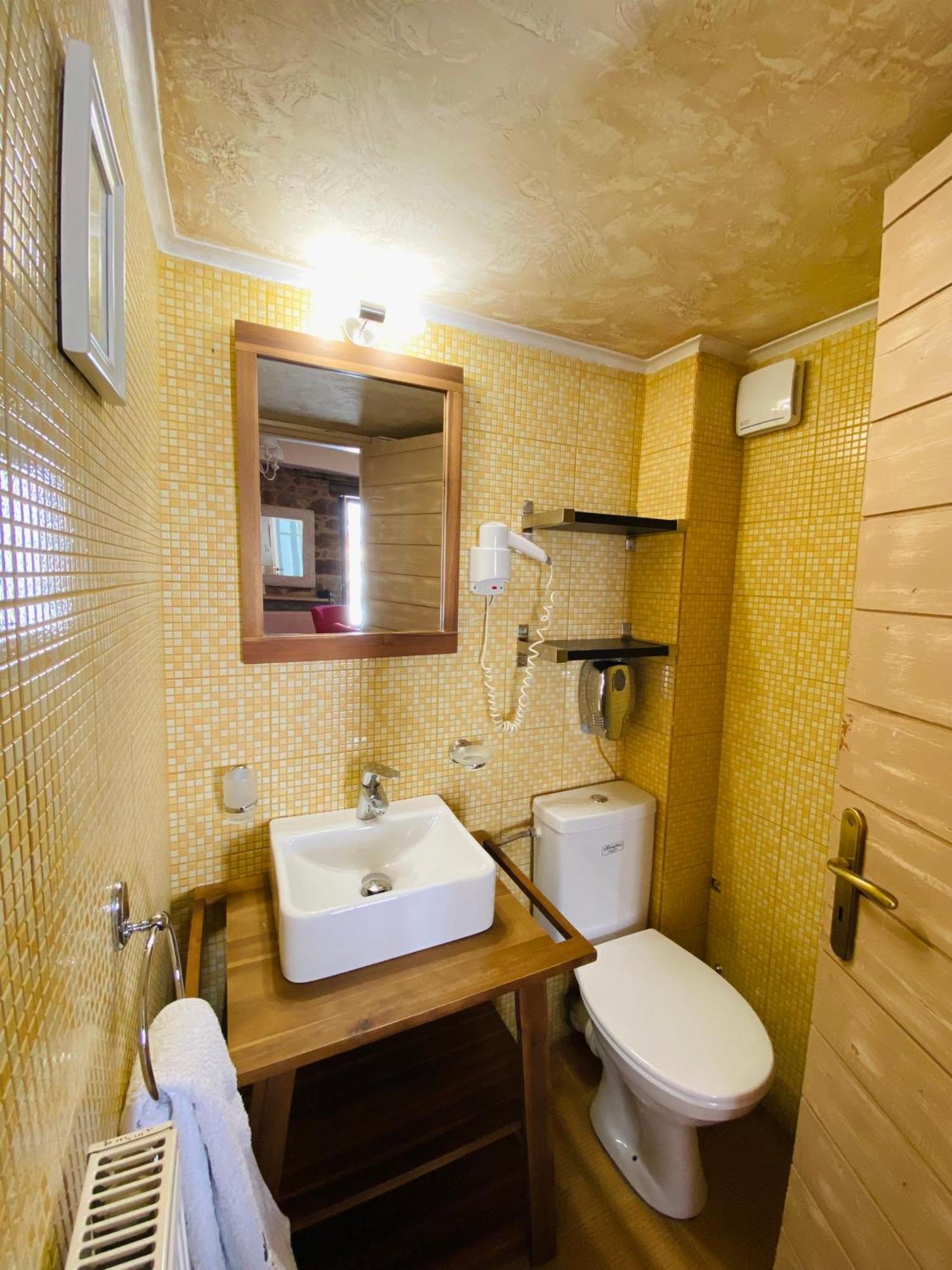 Alexandros Guesthouse Арахова Екстер'єр фото