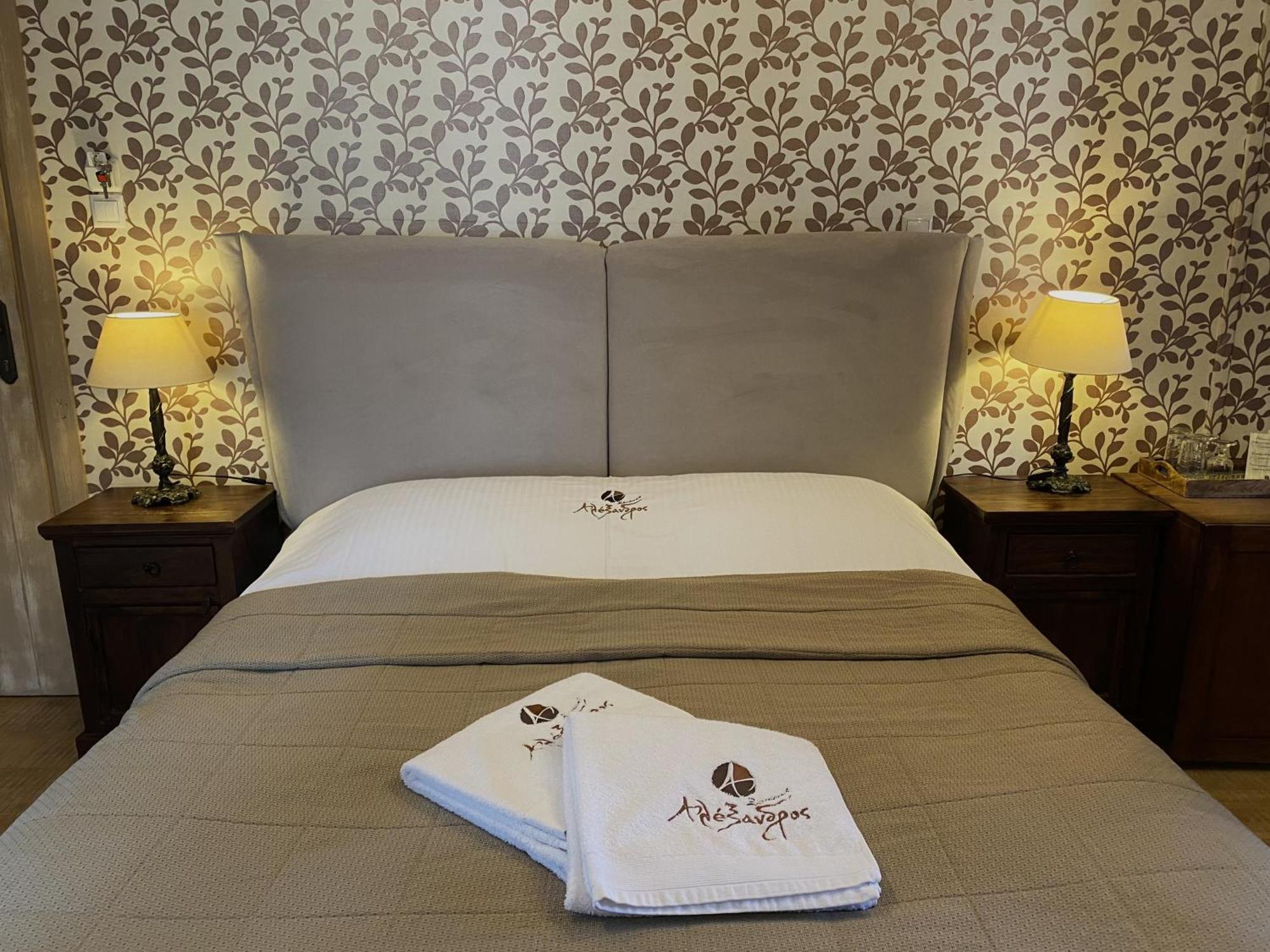 Alexandros Guesthouse Арахова Екстер'єр фото